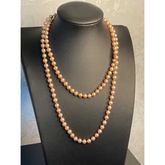 Elegant Faux Pearl Peach Pink Necklace With Gold Clasp Vintage Jewelry - Picture 1 of 3
